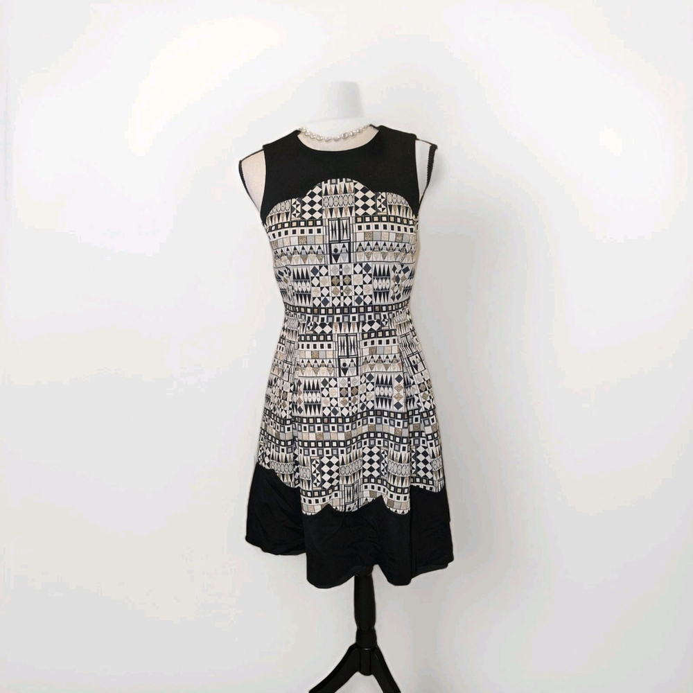 J MCLAUGHLIN Geometric Gold Black Jacquard Fit & Flare Dress Sz6